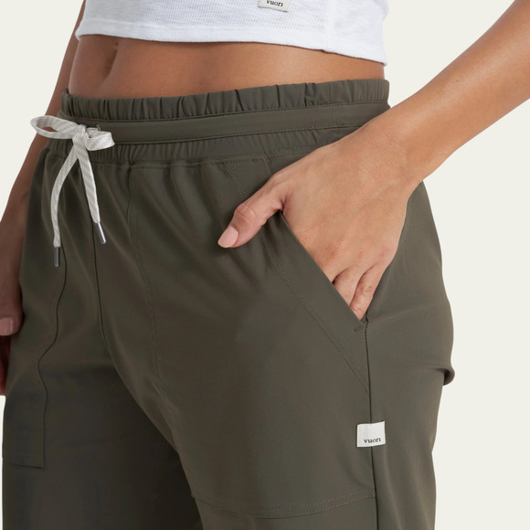 Vuori Women's Miles Jogger Size Medium NEW Oregano Green VW481 - Picture 5 of 8